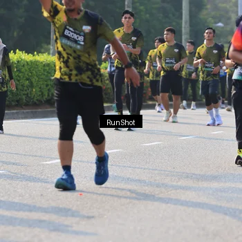Runner Photo 7004007
