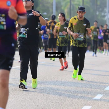 Runner Photo 7004030