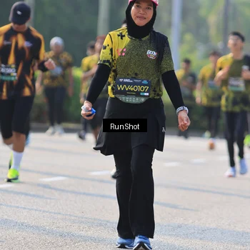 Runner Photo 7004068