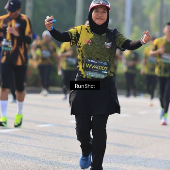 Runner Photo 7004070