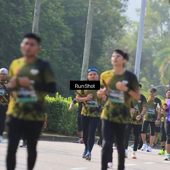 Runner Photo 7004095