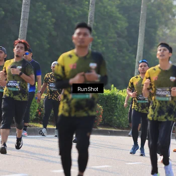 Runner Photo 7004096