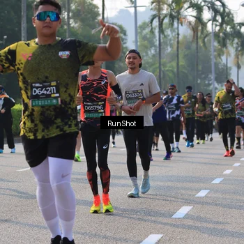 Runner Photo 7004100