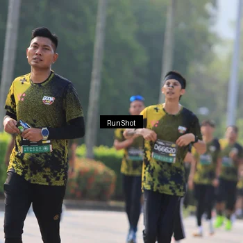 Runner Photo 7004102