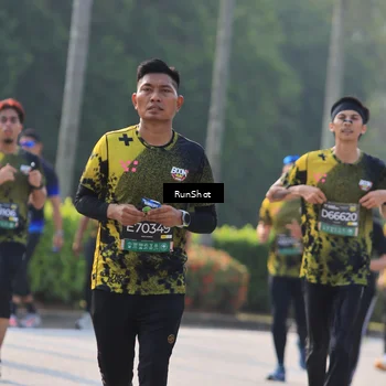Runner Photo 7004103