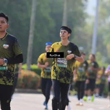 Runner Photo 7004110
