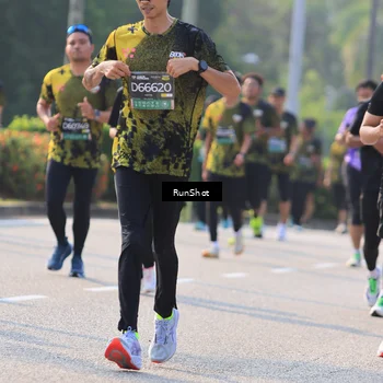 Runner Photo 7004111