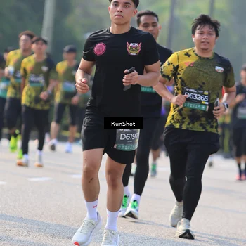 Runner Photo 7004118