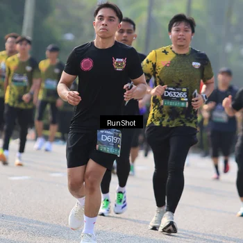Runner Photo 7004119
