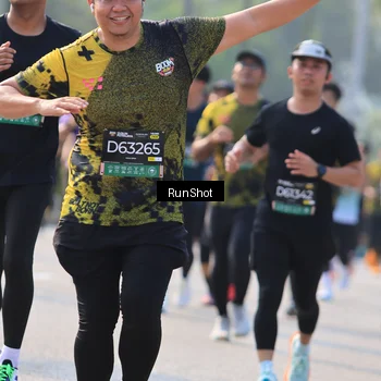 Runner Photo 7004150