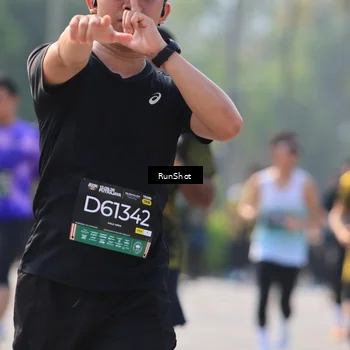 Runner Photo 7004185