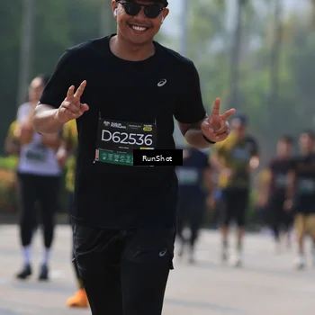 Runner Photo 7004237