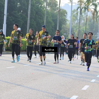 Runner Photo 7004280