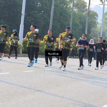 Runner Photo 7004285