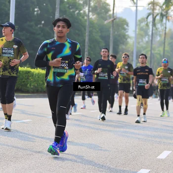 Runner Photo 7004295