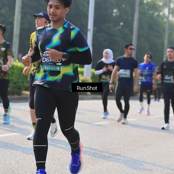 Runner Photo 7004303