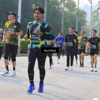 Runner Photo 7004306