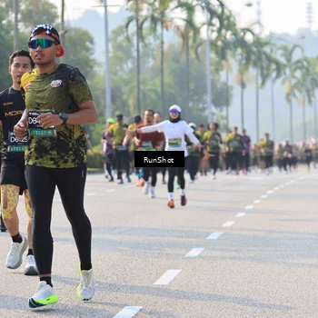 Runner Photo 7004328
