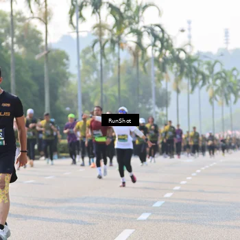 Runner Photo 7004335
