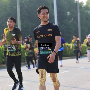Runner Photo 7004345