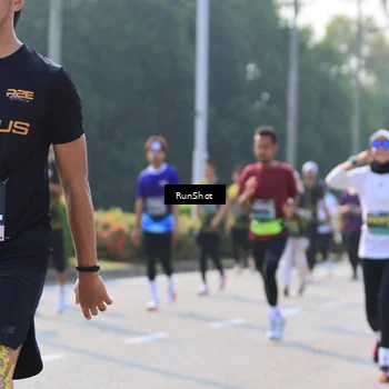 Runner Photo 7004359