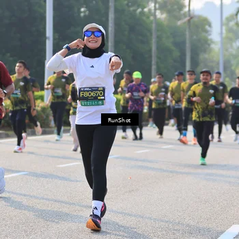 Runner Photo 7004365