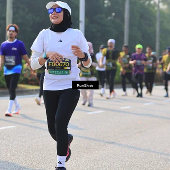 Runner Photo 7004373