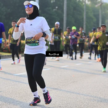Runner Photo 7004375