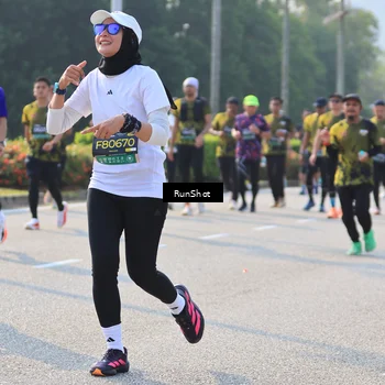 Runner Photo 7004377