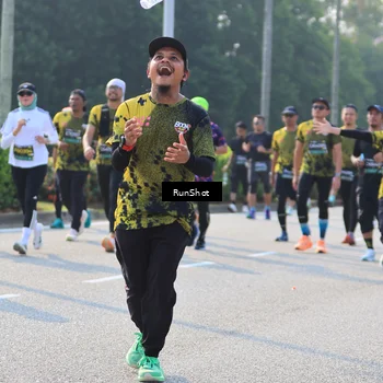 Runner Photo 7004379