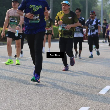 Runner Photo 7004411
