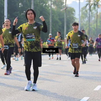 Runner Photo 7004412