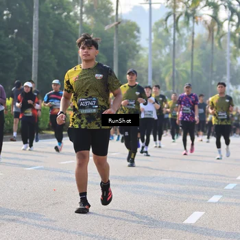 Runner Photo 7004417