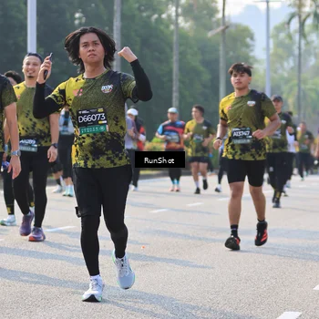 Runner Photo 7004423