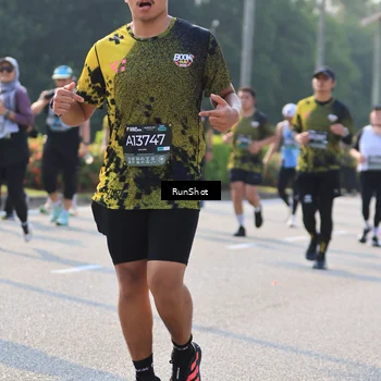 Runner Photo 7004440