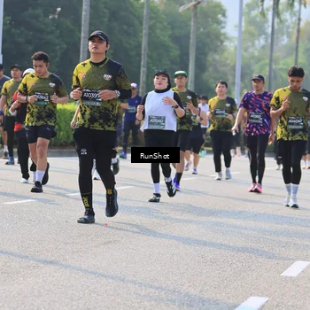 Runner Photo 7004441