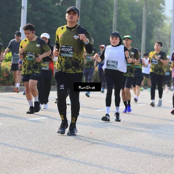 Runner Photo 7004450