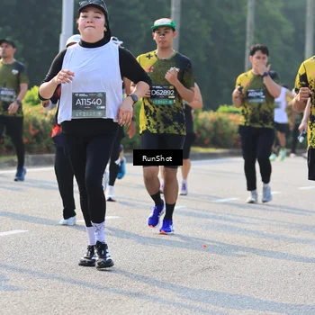 Runner Photo 7004465