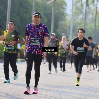 Runner Photo 7004488