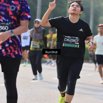 Runner Photo 7004510