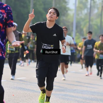 Runner Photo 7004515