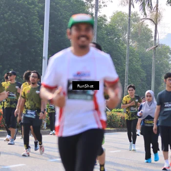 Runner Photo 7004565