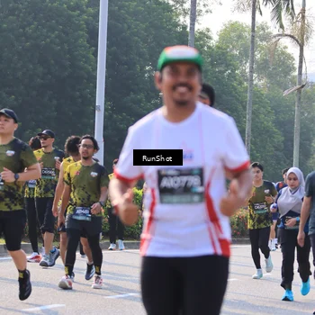 Runner Photo 7004566
