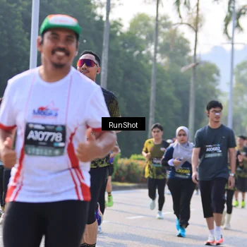 Runner Photo 7004578
