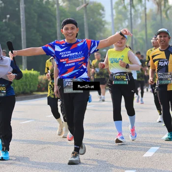 Runner Photo 7004590