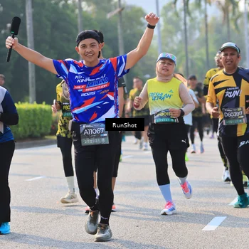 Runner Photo 7004593