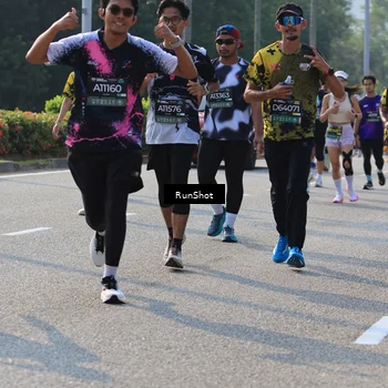 Runner Photo 7004594