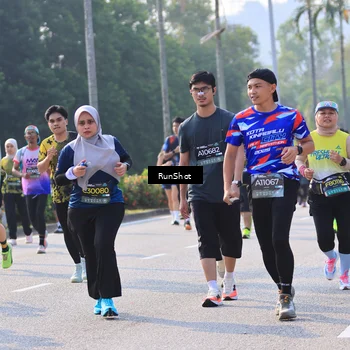 Runner Photo 7004601