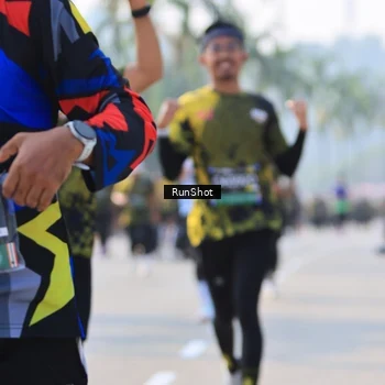 Runner Photo 7004630