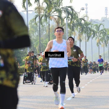 Runner Photo 7004635